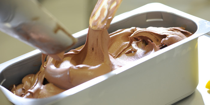 Sorbetto - Ice Cream - Lokale Glace Produktion Zürich - Produktion - Chocolate für offen Verkauf